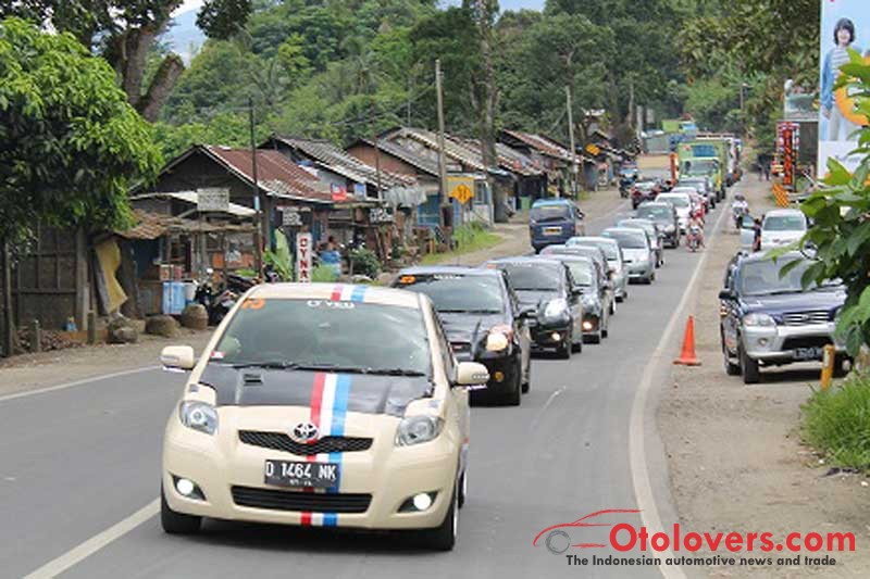 Klub Toyota Yaris ke Pantura tanam mangrove