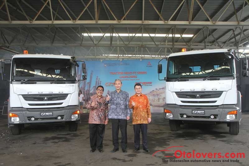 Mitsubishi hadirkan dua varian baru tractor head Fuso