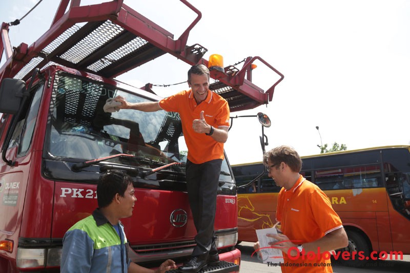 UD Truck sapa pengemudi untuk segarkan kembal brand-nya